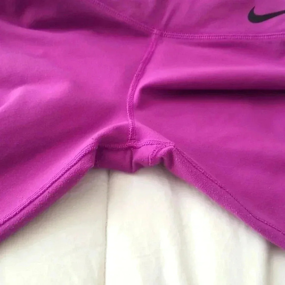 Nike Dri-Fit Capri Women's Leggings - Picture 7 of 7